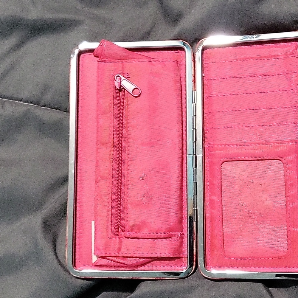 Pink Wallet - Picture 4 of 4